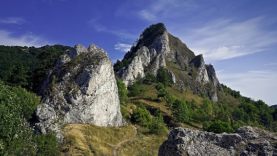 Obrázok Hor sa do skál! 6 úchvatných miest na Slovensku, kde si užijete kamennú nádheru