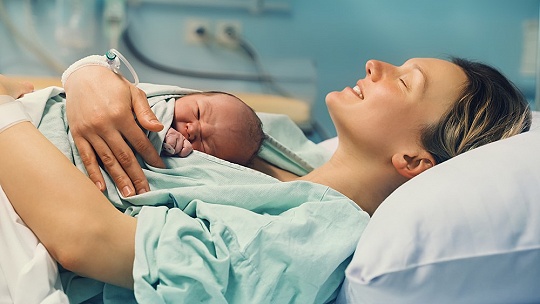 Obrázok Pôrod v Rakúsku: „Želáte si zobrať placentu domov?“