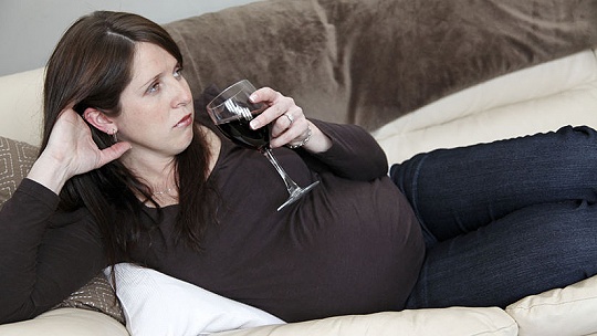 Obrázok Slovenky si alkohol v tehotenstve neodoprú, aj keď pijú menej než pred deviatimi rokmi