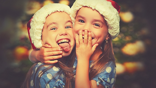 Vianočná súťaž ahojmama.sk. Podeľte sa o vtipnú hlášku vášho dieťaťa a hrajte o päť rozprávkových kníh