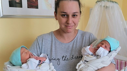 Obrázok Mamička z dvojičiek porodila v Košiciach sama dvojičky. „Zabila som dve muchy jednou ranou,“ smeje sa Miriama