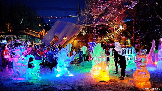 Obrázok Na Hrebienku v Tatrách bude cez víkend ľadovo-ohňová šou, umelci vytesajú sochy z ľadu
