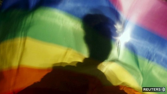 Obrázok Dvaja gymnazisti ocenení Krištáľovým krídlom pomáhajú gejom a lesbám 