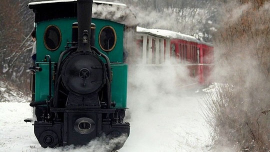 Obrázok Dovezte sa Čiernohronskou železničkou na zimné pozorovanie hviezd v Lesníckom skanzene