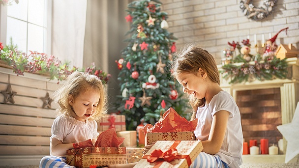 Uľahčí vianočné nákupy i výchovu detí. Poznáte pravidlo štyroch darčekov? 