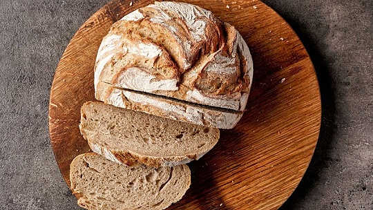 Obrázok Kvások alebo droždie, čo je lepšie? Porovnanie chlebov