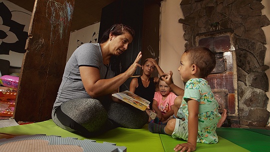 Obrázok ROZHOVOR Žila v chatrči, dnes Viera Kováčová rozvíja deti v rómskych osadách: „Potrebujú najmä vedieť po slovensky.“