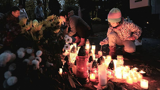 Obrázok Dušičky, Halloween a deti: Zobrať ich na cintorín, ako im vysvetliť kolobeh života a prečo ich nikdy nestrašiť duchmi?