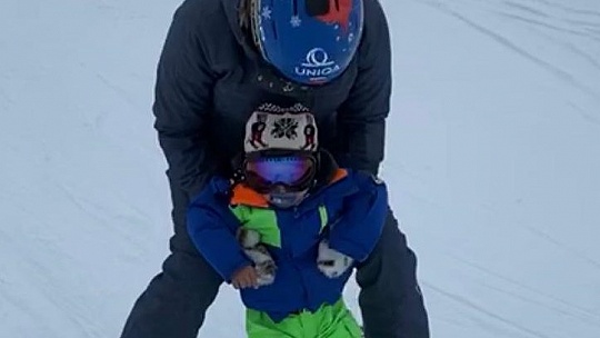 Obrázok Prvý raz na lyžiach! Veronika Velez Zuzulová vytiahla na kopec i malého synčeka, pozrite, ako mu to šlo