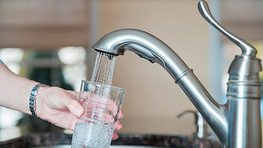 Obrázok Prečo na pitie a varenie nikdy nepoužívať teplú vodu? Nie je pitná, čo všetko hrozí