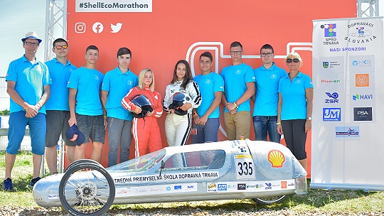 Obrázok Trnavskí stredoškoláci predviedli s vlastným elektromobilom na ekomaratóne pekný výkon