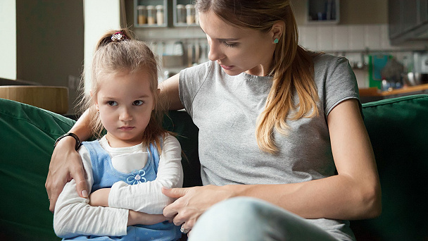 Nie, neupracem si to! Presvedčiť dieťa možno i bez kriku, dokonca takto hravo